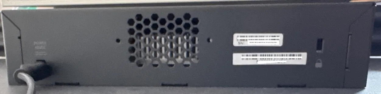 Cisco 2504 Rear